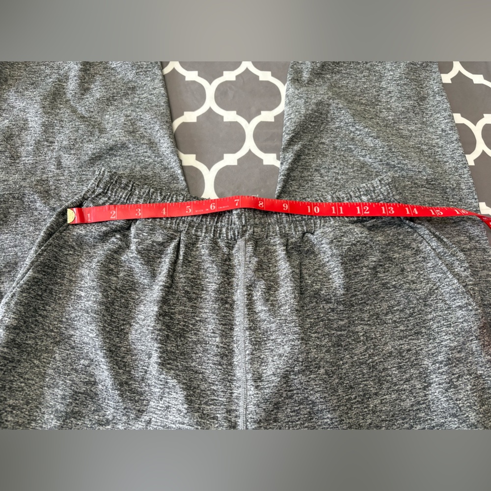 VUORI Women’s Boyfriend Joggers - Picture 6 of 8